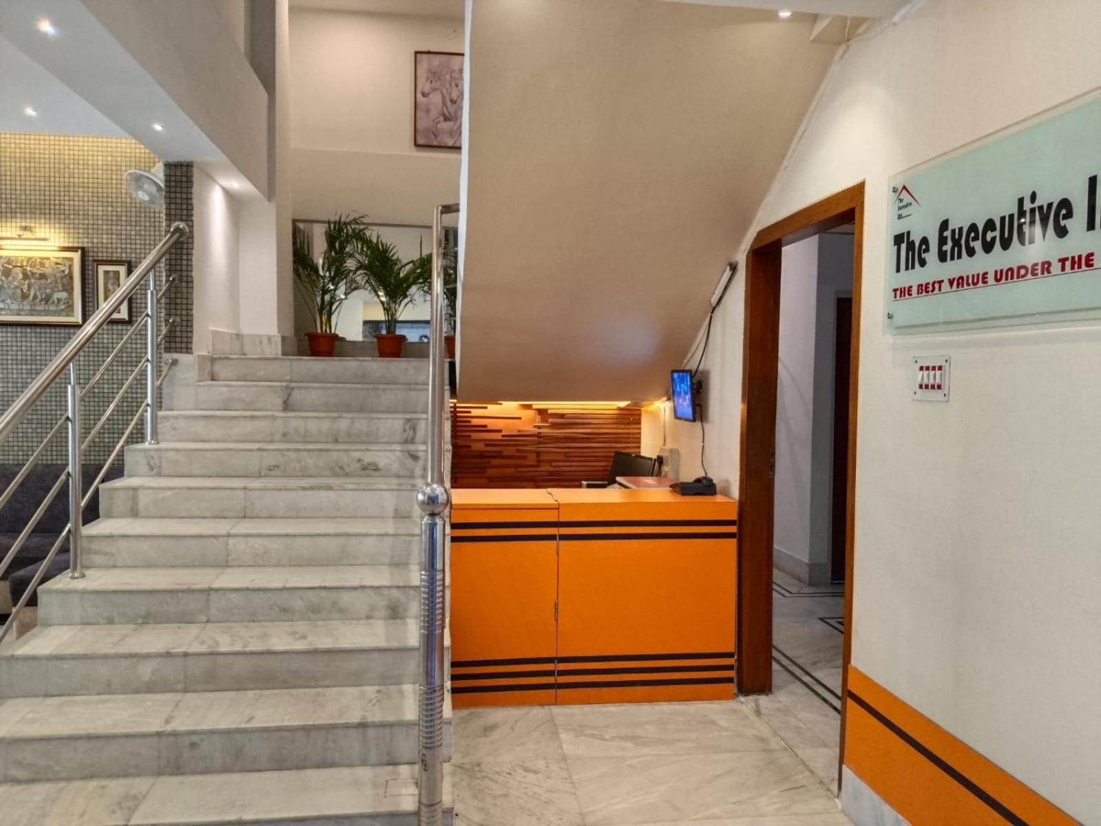 The Executive Inn Guwahati Ngoại thất bức ảnh